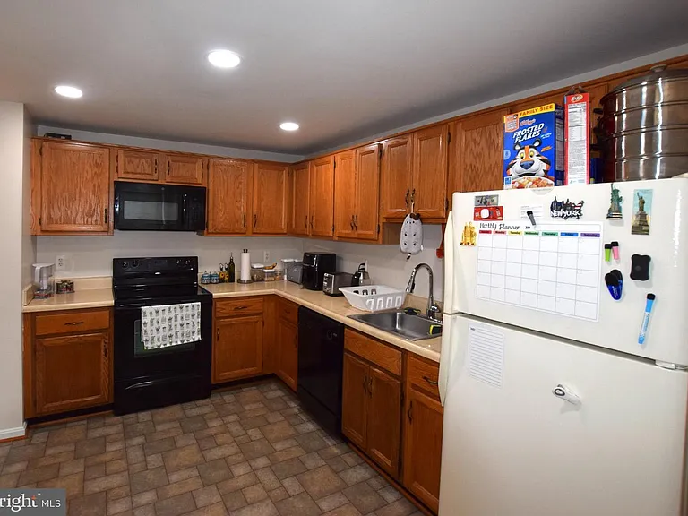 6560 Lochleigh Ct — Photo 6