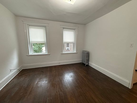 2nd image of 120 Warren St APT 3