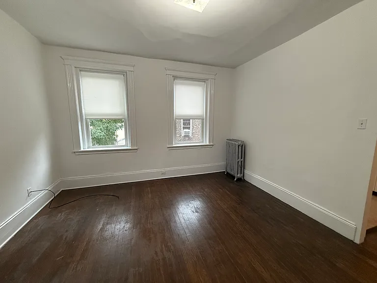 120 Warren St #3 — Photo 2