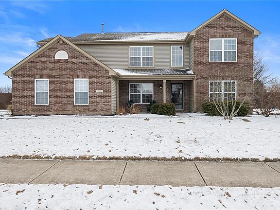2nd image of 3723 Crest Point Dr