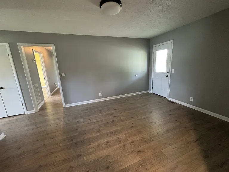 503 Center Dr — Photo 12
