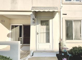 127 Benjamin Ct #F127, Philadelphia, PA 19114