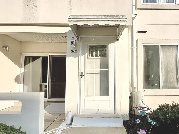 127 Benjamin Ct #F127, Philadelphia, PA 19114
