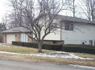 205 Woodland Dr, Hamilton, IL 62341