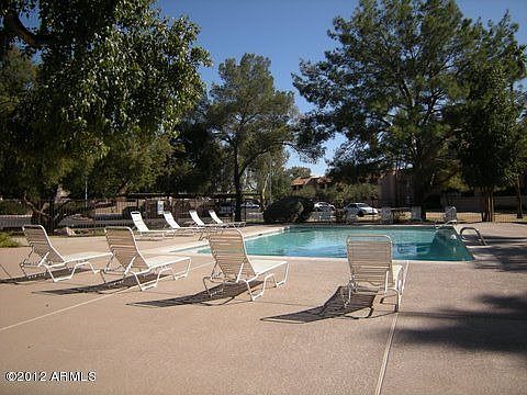 5th image of 540 N May St APT 2097