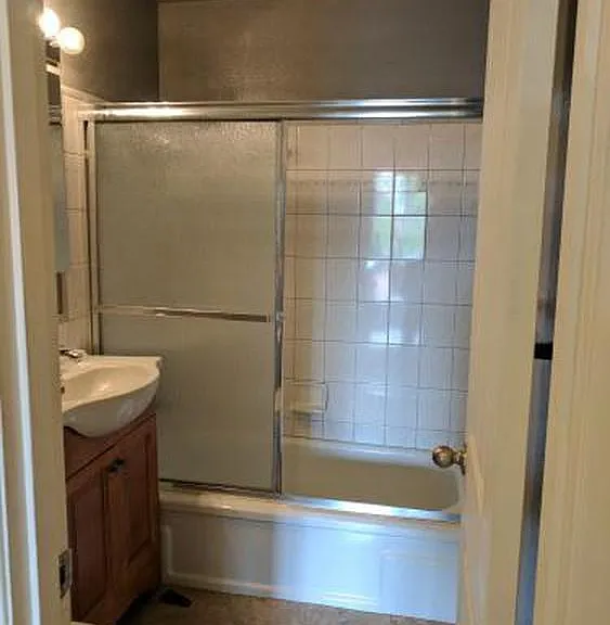 617 S Bernard St #1 — Photo 7