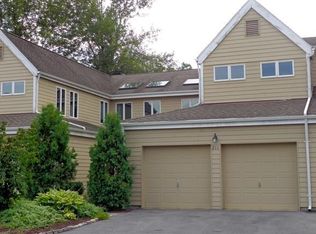 211 Aspen Ter, Poughkeepsie, NY 12601