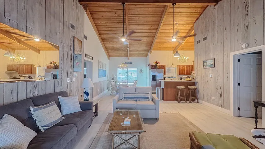 3 bed, 1420 sqft, $5,000 — Photo 2
