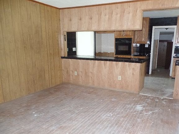 4th image of 9011 Pryor Dr
