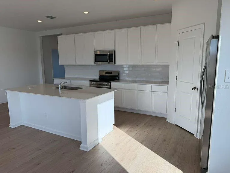 5153 Natalia Dr — Photo 3