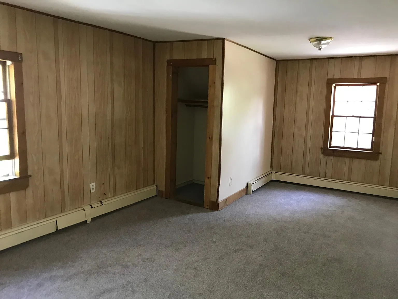 3 bed, 900 sqft, $2,900 — Photo 2