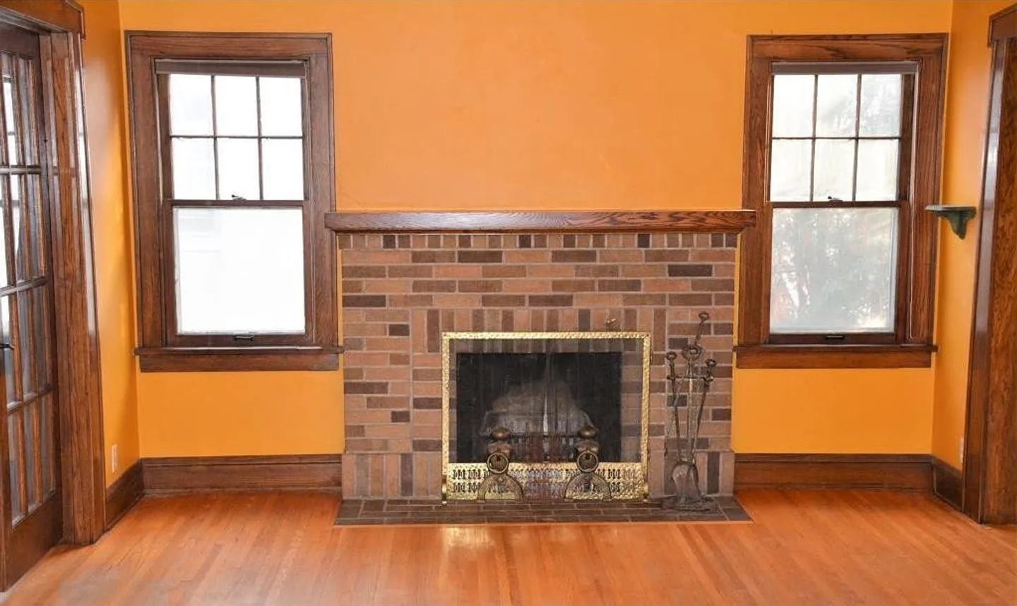 Cute 6 bedroom - Non-Duplex House In Como for September 2027! — Photo 4
