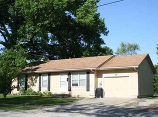 509 N 3rd St, Clinton, MO 64735