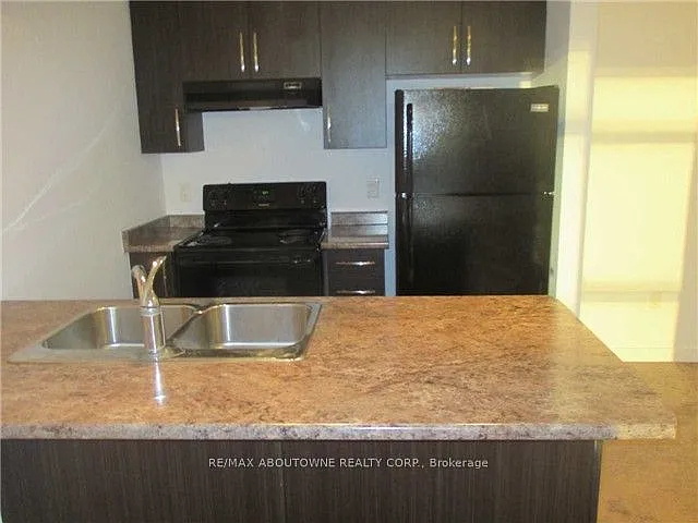 90 Charlton Ave W #503 — Photo 12