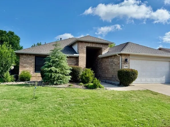 9608 Applewood Trl, Denton, TX 76207