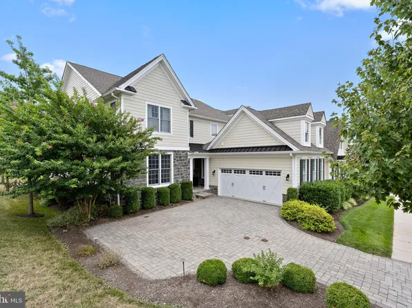 303 Orchard Ln, Newtown Square, PA 19073