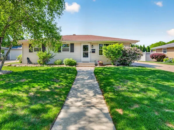 1438 W Kimberly Ave, Kimberly, WI 54136