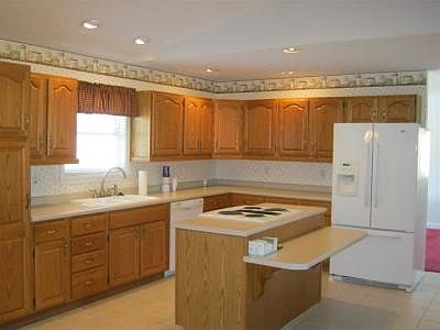 3rd image of 100 Dorsey Dr