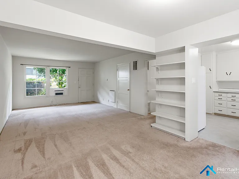449 N Euclid Ave #C — Photo 4