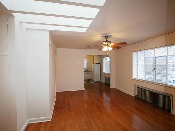 2nd image of 1001 N Logan St APT 306
