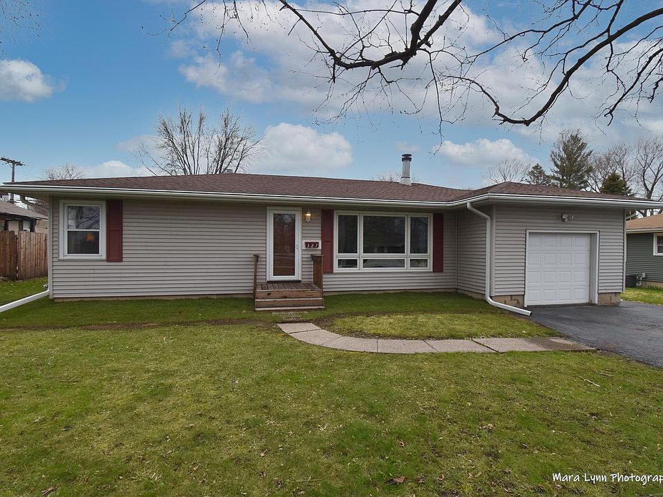 1st image of 327 Hillside Pl