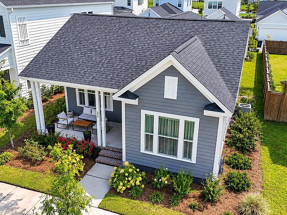 3rd image of 321 Baritone Rd
