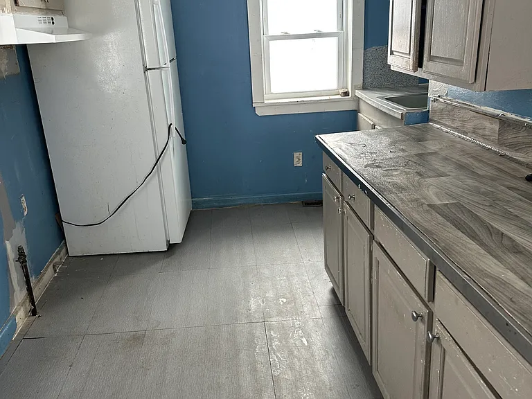256 N Main St #1 — Photo 4