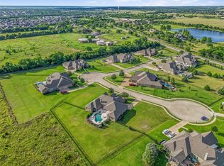 800 Yasmin Ct, Forney, TX 75126