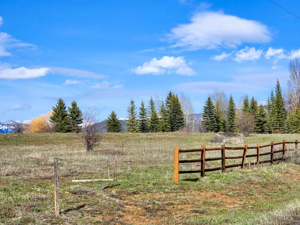 24 Pearson Ln, McCall, ID 83638