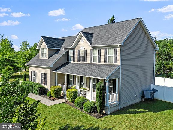 2nd image of 102 Highfield Ln