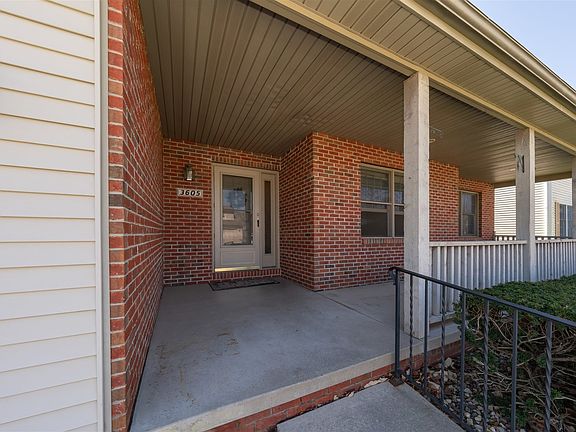 2nd image of 3605 Castlemain Dr