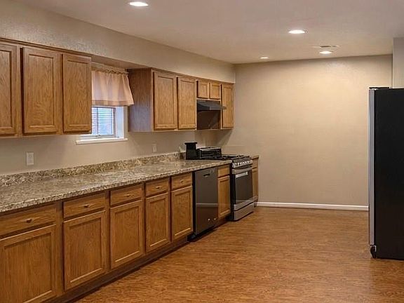 3rd image of 20269 Fieldtree Dr