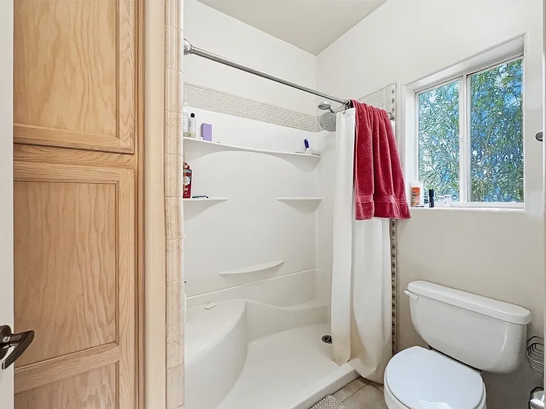 1033 E Irvine Rd #A — Photo 17
