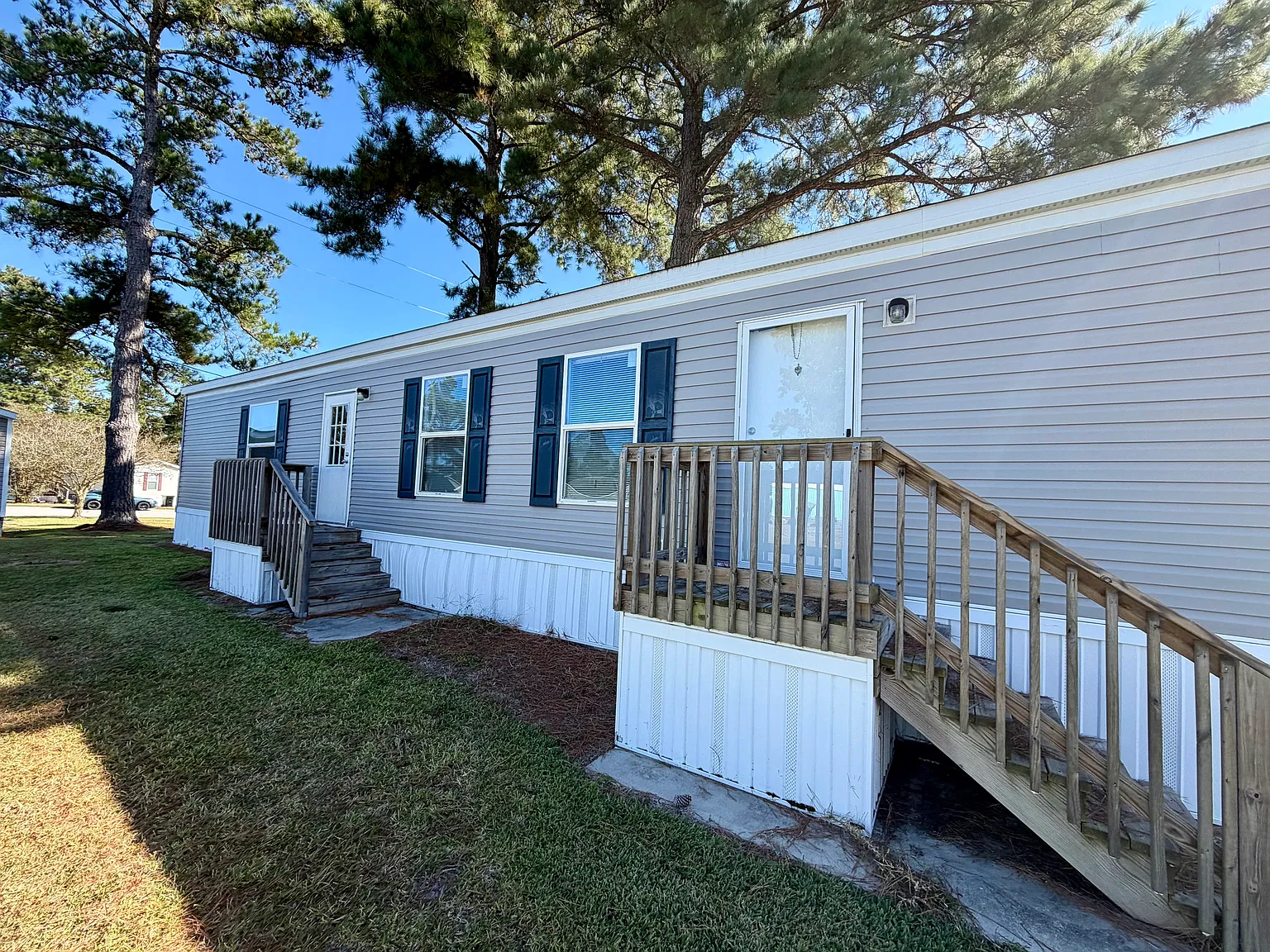 3 bed, 1056 sqft, $1,169 — Photo 3
