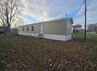 1001 W 1st St #17, Rushville, IN 46173