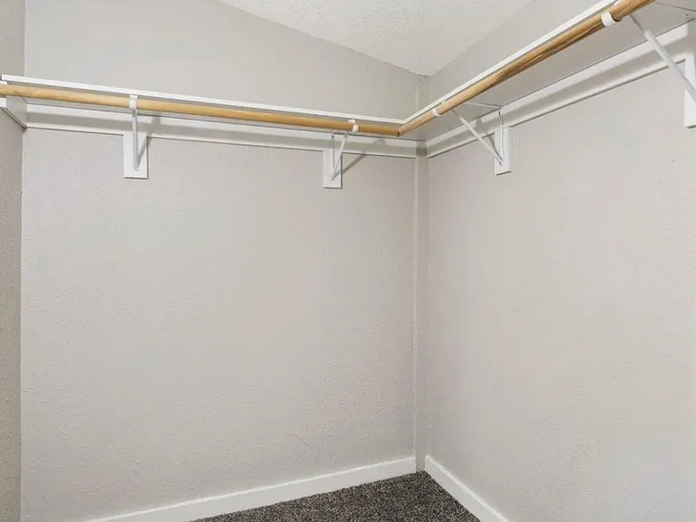 727 E Dale St — Photo 13