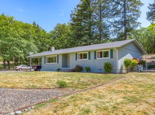 489 Azalea Dr, Grants Pass, OR 97526