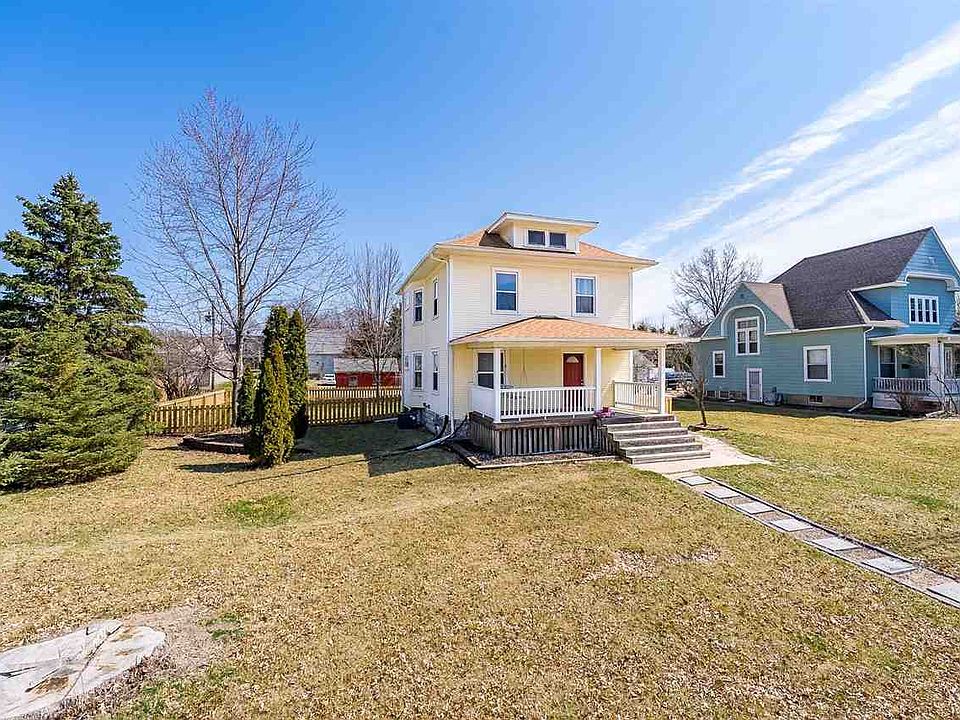 1st image of 814 S Iowa Ave