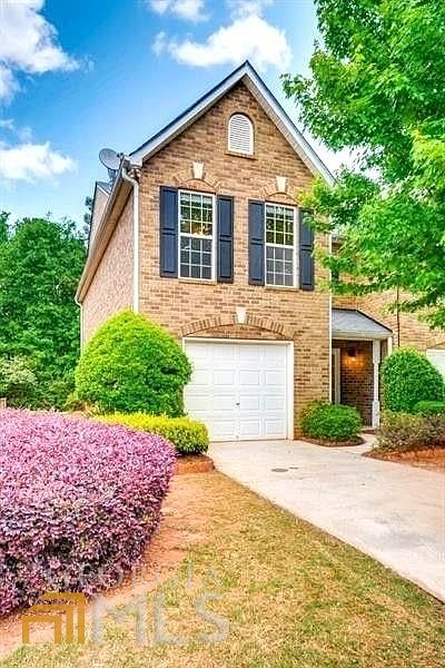1st image of 165 Fern Crest Dr