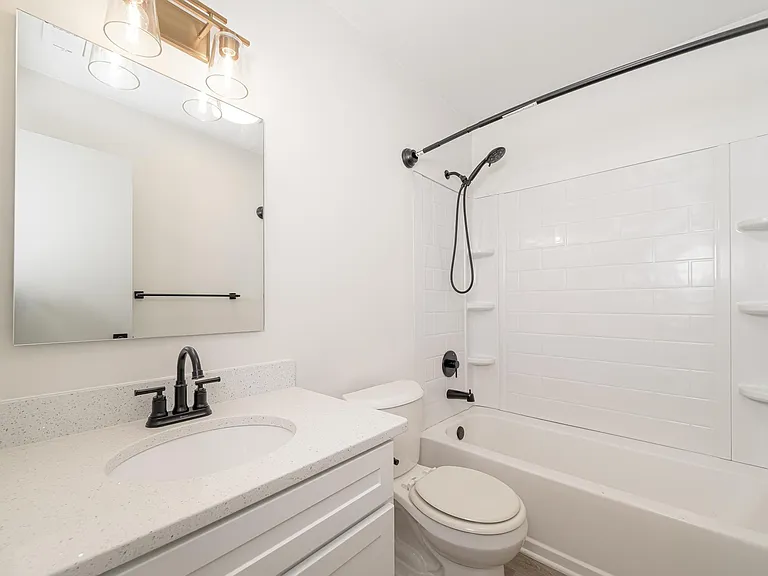 Ocean Air Apartments — Photo 36