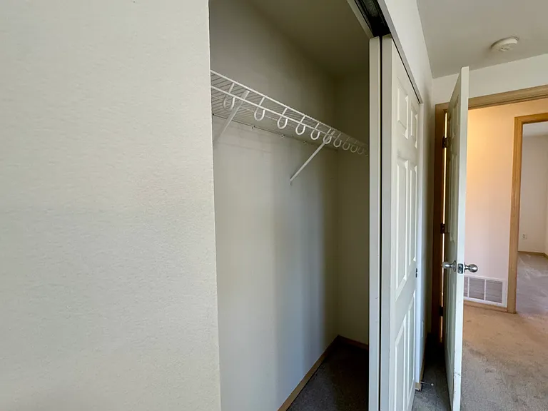7470 Leeside Dr — Photo 19