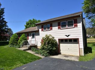 1813 Belvidere Rd, Phillipsburg, NJ 08865