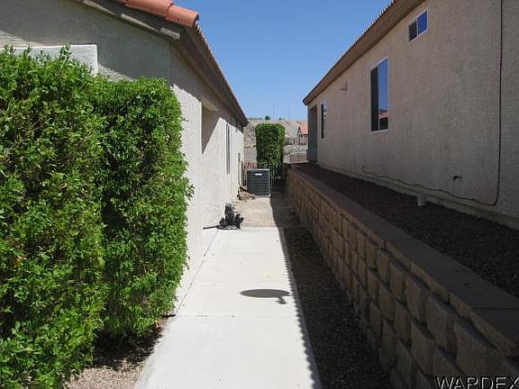 3rd image of 2425 Topanga Dr