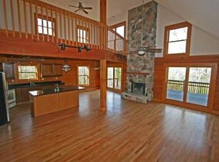 411 Laurel Lakes Pkwy, Lake Lure, NC 28746