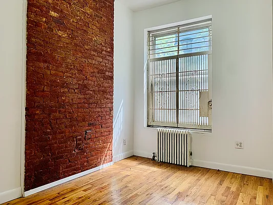 Rented by Corcoran | media 18