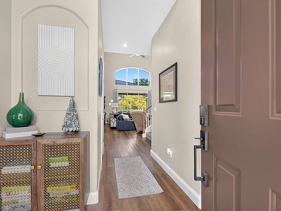3rd image of 353 Lake Amberleigh Dr