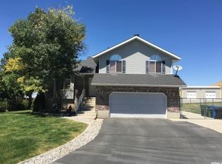 941 E 300 N, Hyde Park, UT 84318