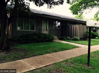 130 Windsor Ct, New Brighton, MN 55112