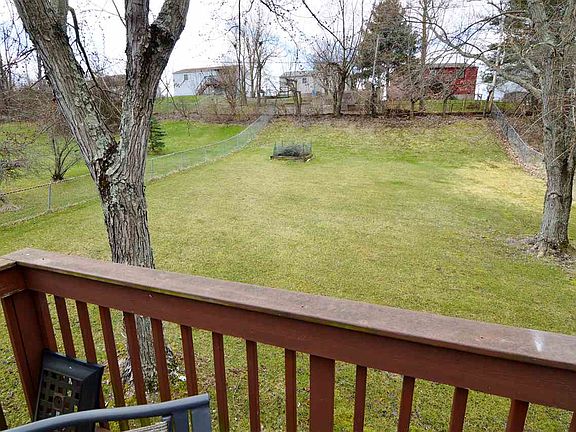 3rd image of 15 Meadow Hill Dr