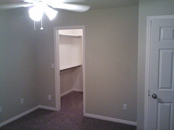 5th image of 3923 E Lorna Ave